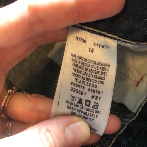 Tommy Hilfiger dark wash jeans with button/snap fly - Picture 7 of 7